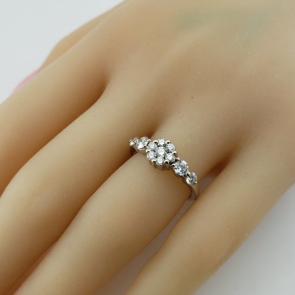 Vintage 14 Karat White Gold and Diamond Flower Ring Size 6 #10078 - Picture 9 of 9